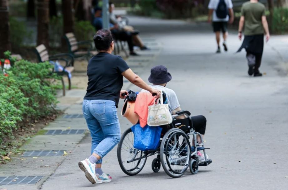 「鐘點看護移工」3月底上路 4小時收1000到1250元